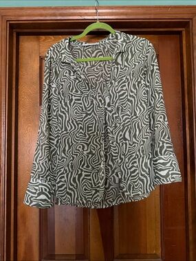 Abercrombie & Fitch Olive and White Abstract Print Shirt
